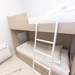 Luxury 4 *