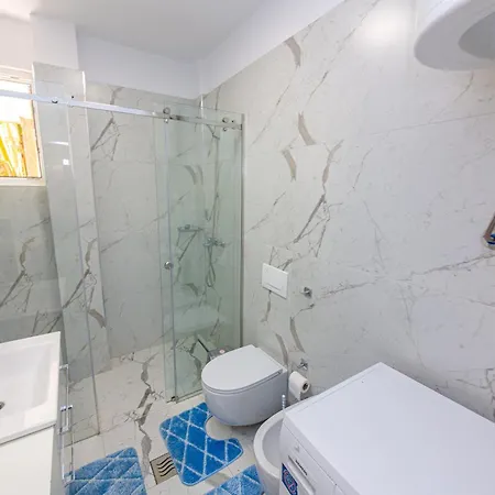 Luxury 4 Vlore