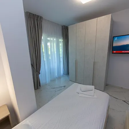 Luxury 4 Vlorë
